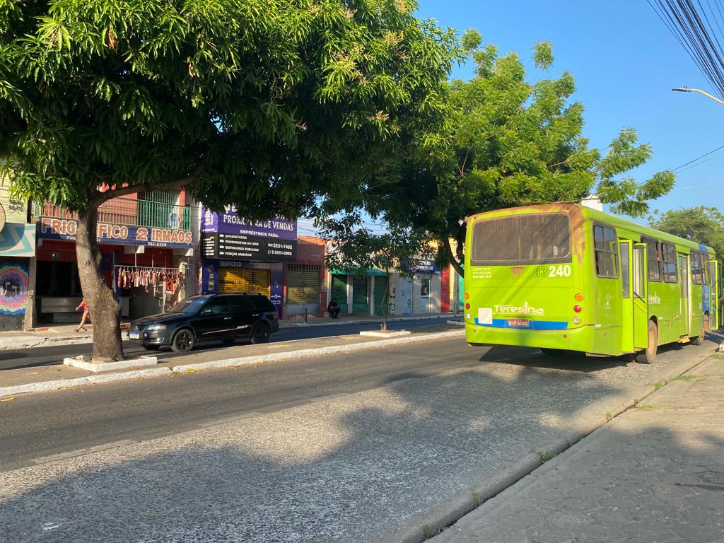 STRANS muda sinalização de trânsito no bairro Dirceu