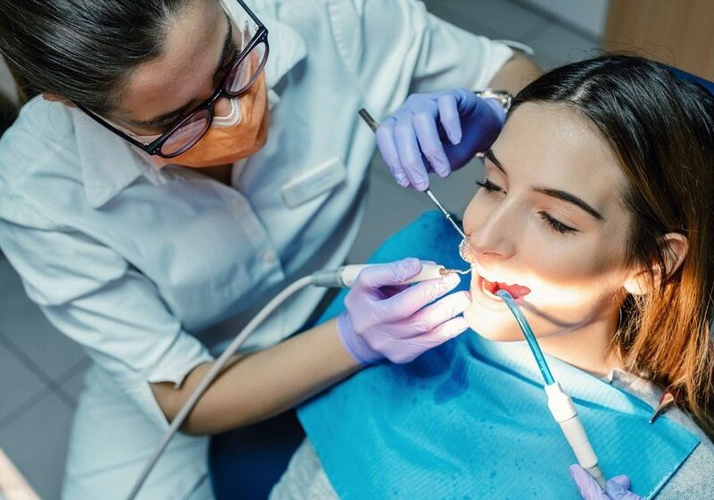  Medo de dentista compromete saúde de 30% da população