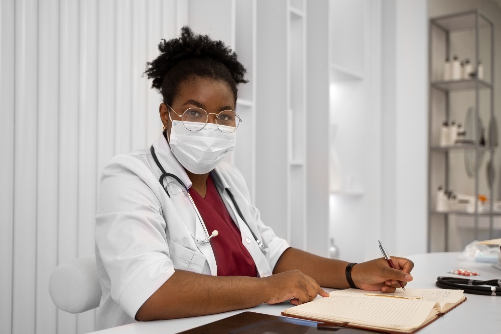 Encerram hoje (5) as inscrições para bolsas integrais em Medicina