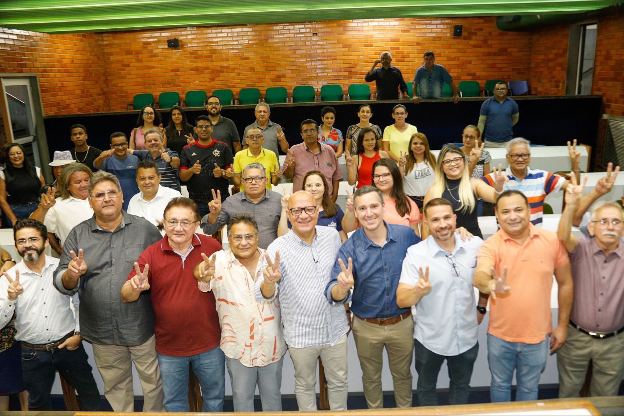 ‘Firministas’ aderem à pré-candidatura de Franzé Silva