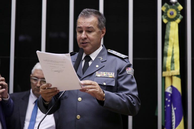  Deputado Capitão Augusto propõe placas diferenciadas para políticos