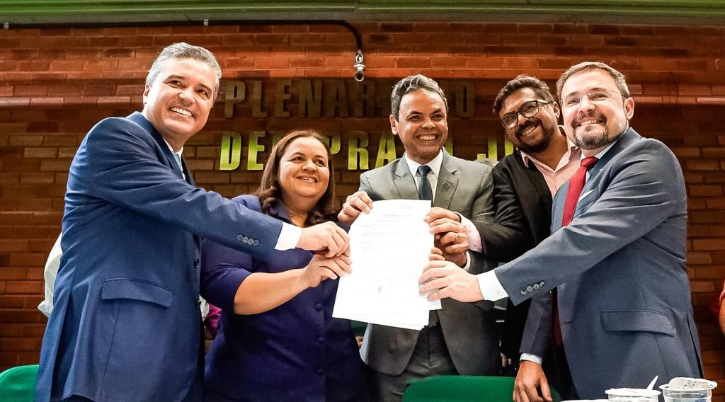 Deputados solicitam criação da frente parlamentar dos agentes de saúde