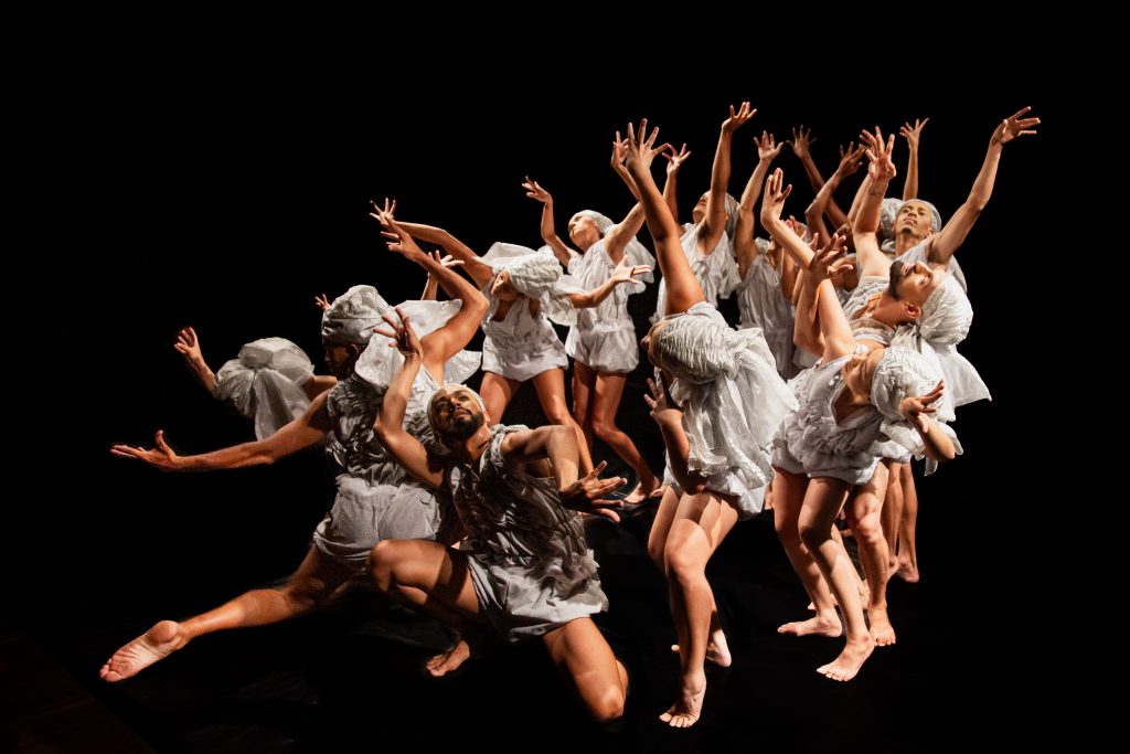 Balé da Cidade comemora os 30 anos com exposição fotográfica