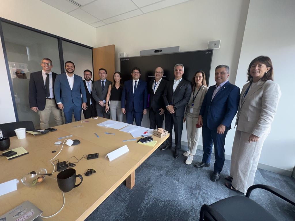 Governador assina termos de cooperação com a Amazon