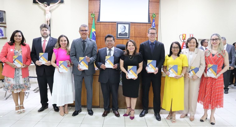  TRE lança Livro em homenagem aos 90 anos da Justiça Eleitoral no Piauí