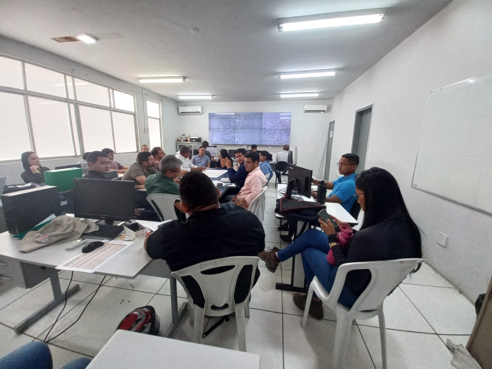 Pessoinha se reúne com vencedores das licitações da Prefeitura de Teresina