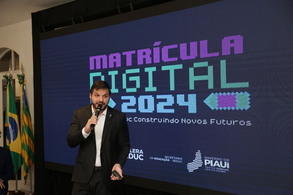 Washington Bandeira anuncia inicio de matriculas on line