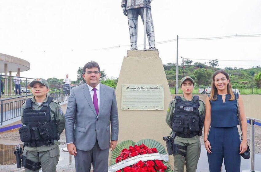  Governador celebra adesão do Piauí a independência do Brasil em Oeiras