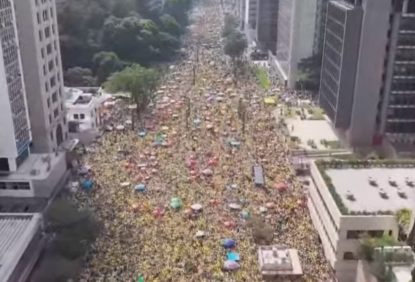  Jair Bolsonaro reúne apoiadores na avenida Paulista