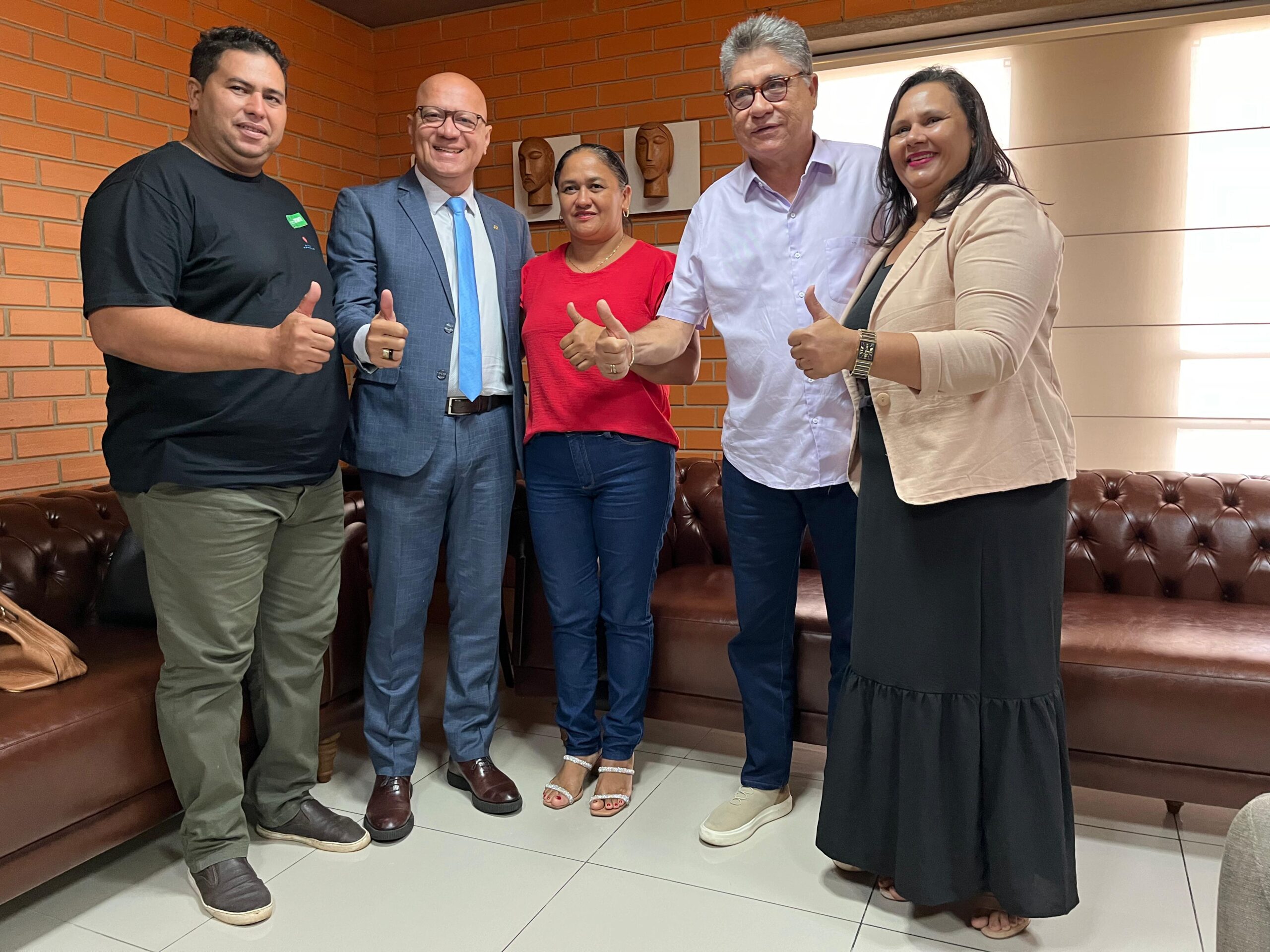 Franzé Silva anuncia apoio para Cleia Abreu em Barro Duro