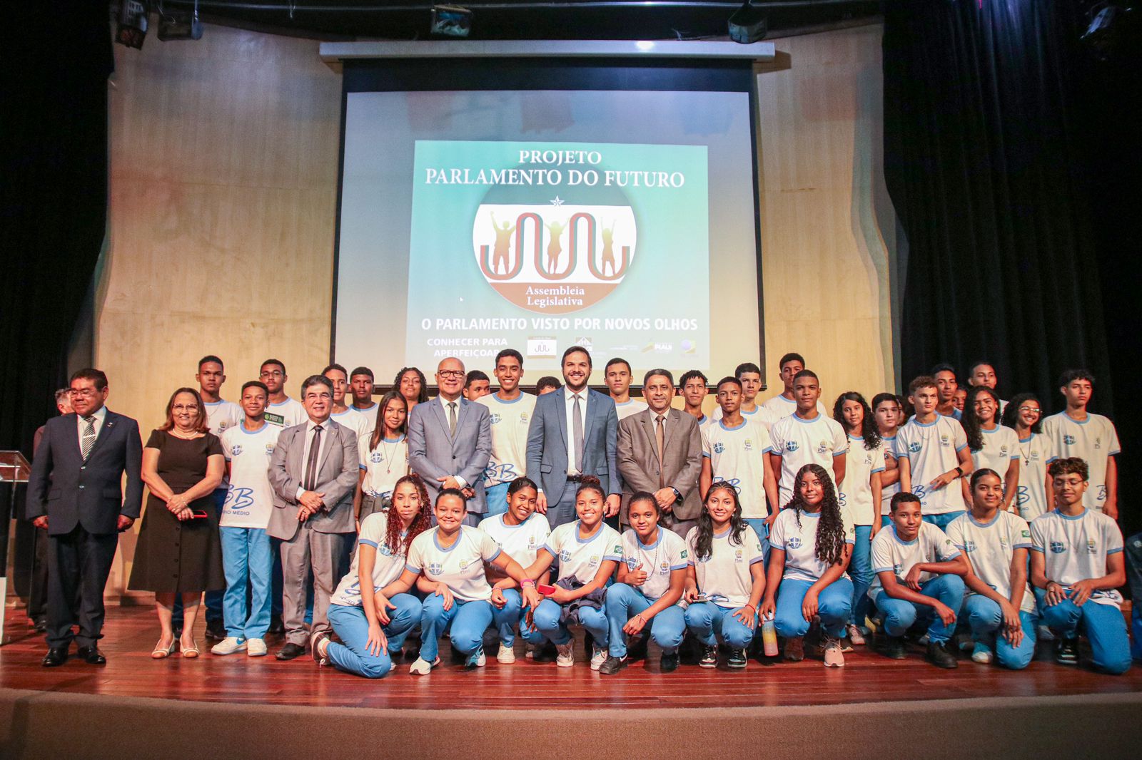 Jovens Parlamentares assumem nesta segunda(25) os mandatos