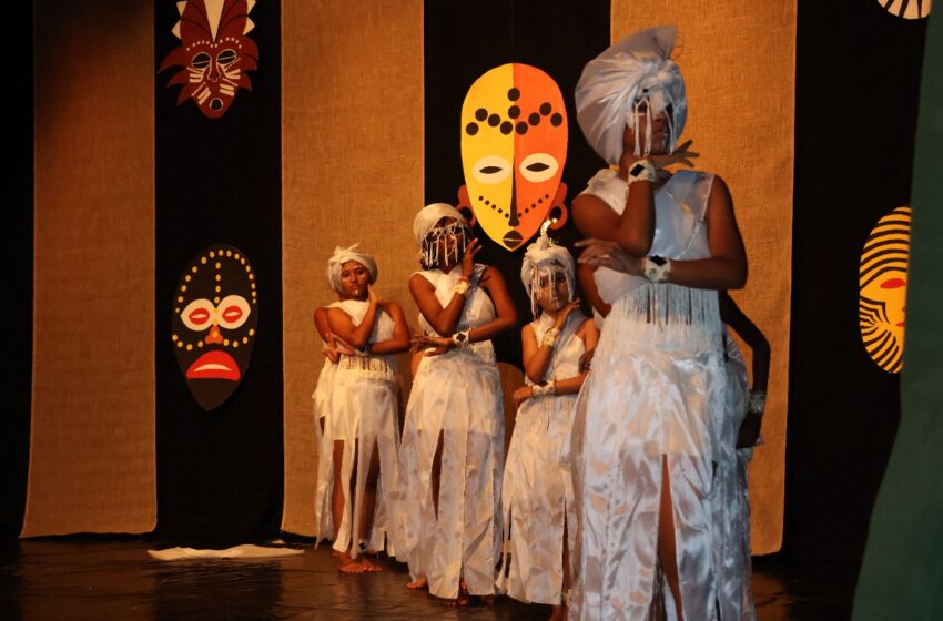  Casa de Zabelê homenageia as Mulheres com o espetáculo ‘Tambor’