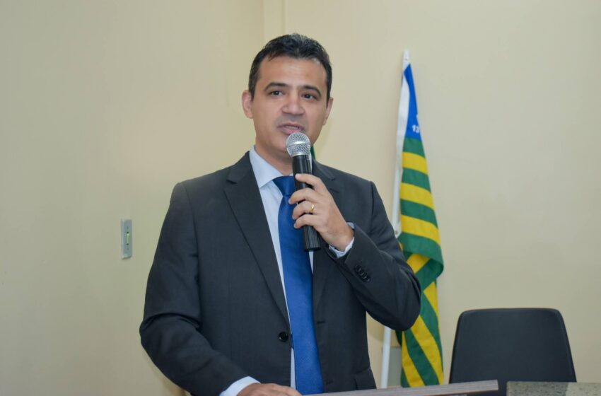  Carlos Eduardo Batista assume Superintendência do HU