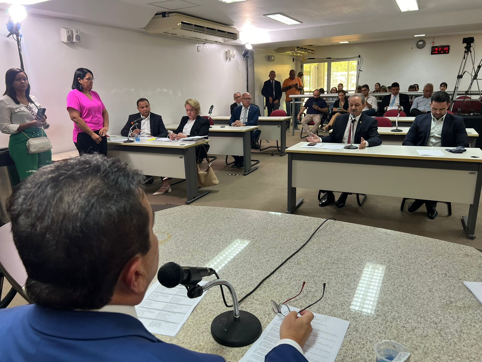 Deputados aprovam aumento para servidores do TCE