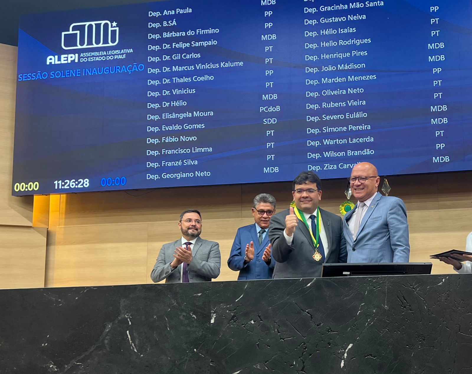 Ao receber homenagem na ALEPI, Governador lamenta a relação do governo federal com o Congresso