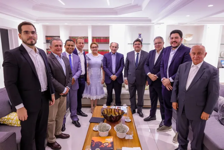 Governador cobra interesse de congressistas nas questões financeiras do Piauí
