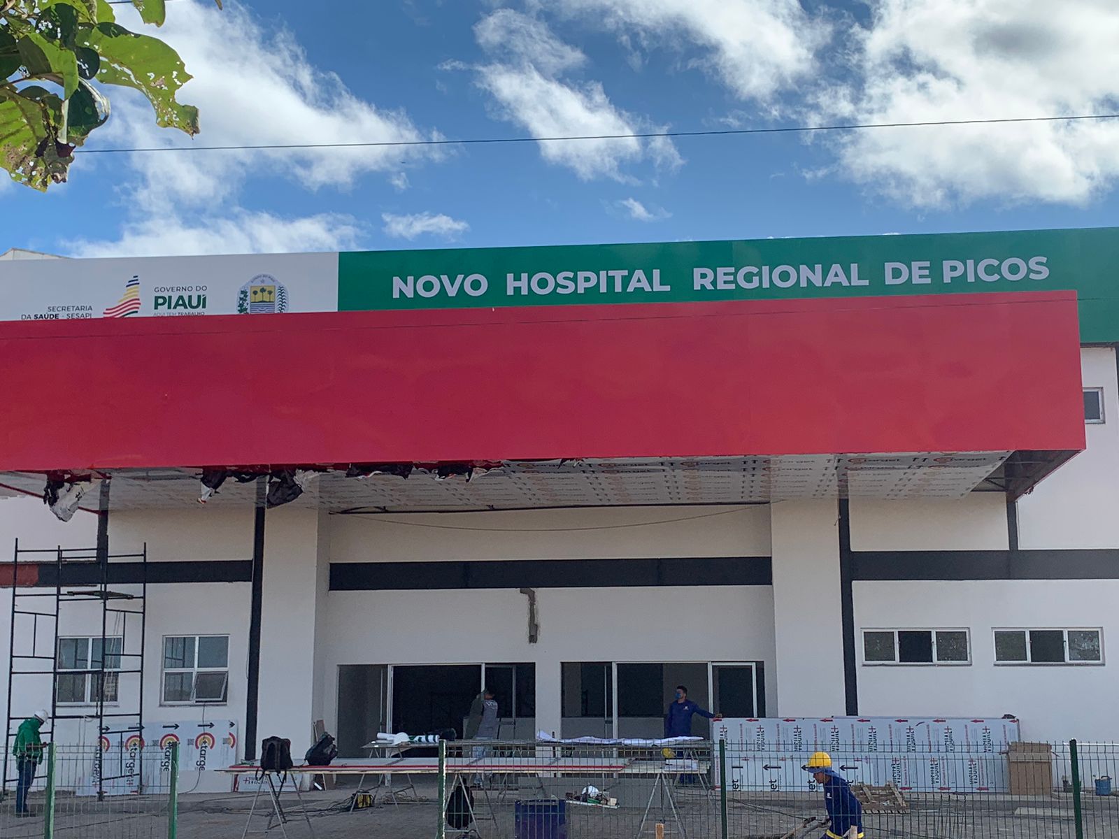 Governo inaugura hospital em Picos