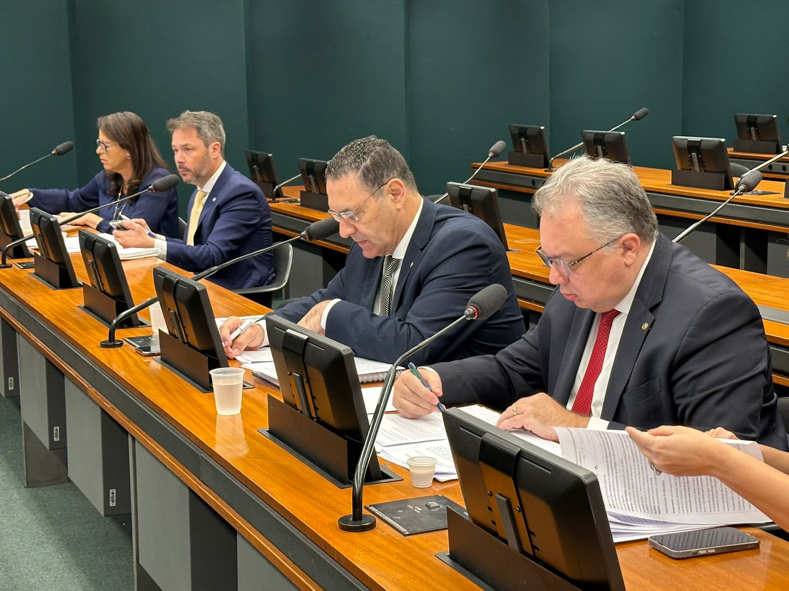 Comissão de Desenvolvimento Econômico aprova Audiência Pública sobre ZPEs