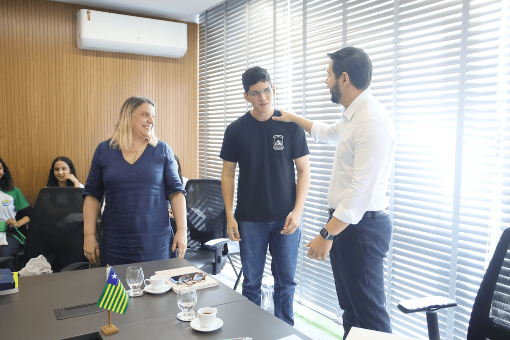 Pedro Saboia de São Miguel do Tapuio ganha prêmio Jovem Senador