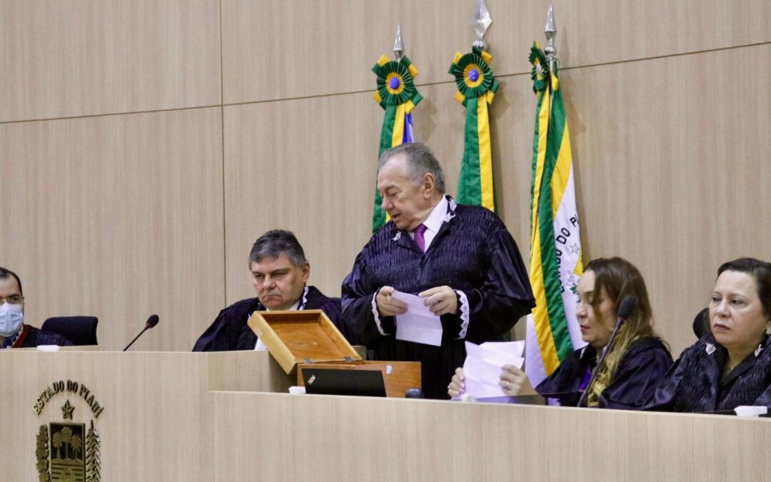 Kennedy Barros é reeleito presidente do TCE