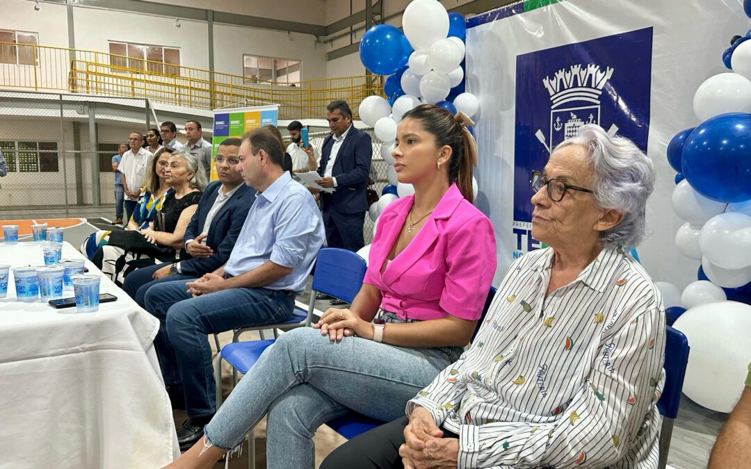 Tatiana Medeiros acompanha Jeová e Charles na abertura do Projeto Saúde na Escola