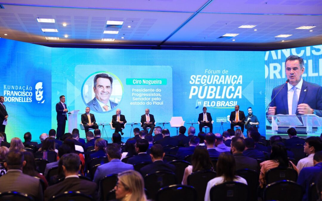 Senador Ciro participa de Fórum em busca de soluções para segurança