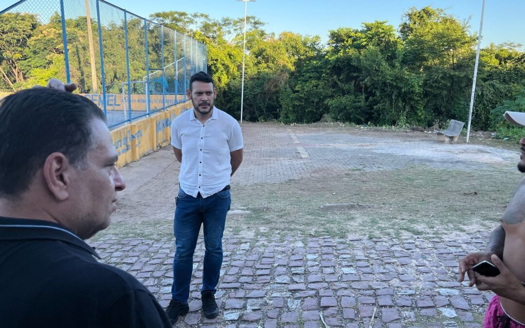 Deputado Gessivaldo viabiliza Limpeza na Vila Cristalina