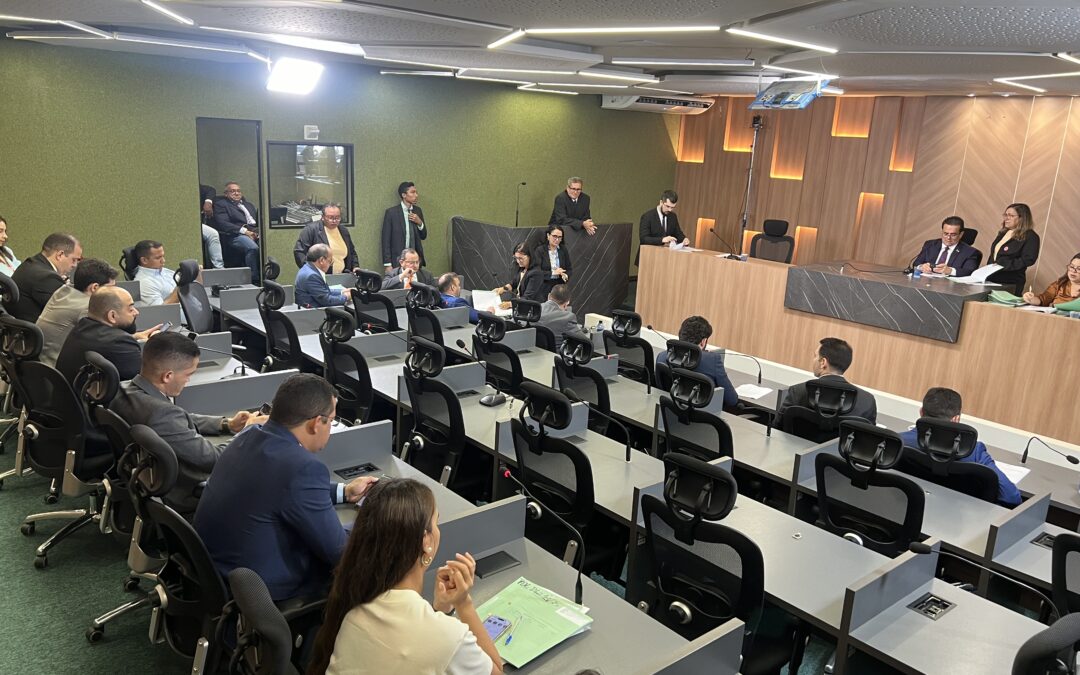 Deputados aprovam aumento para MP e Defensoria