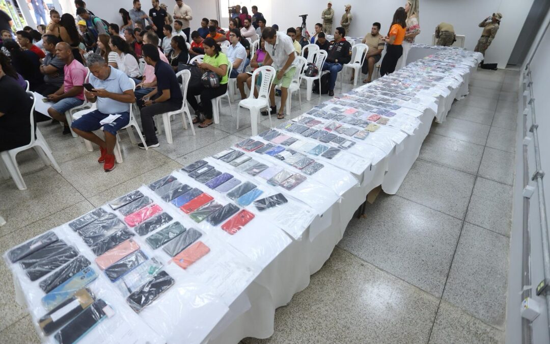Secretaria de Segurança devolve 150 celulares recuperados nesta sexta (28)