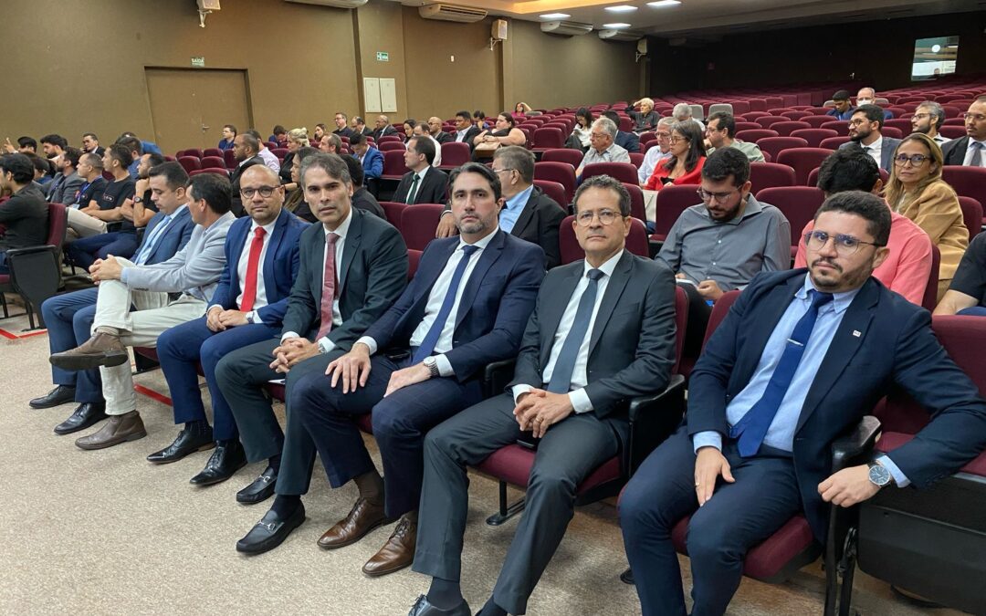 Sinduscon discute na OAB valores cartorários abusivos em Teresina