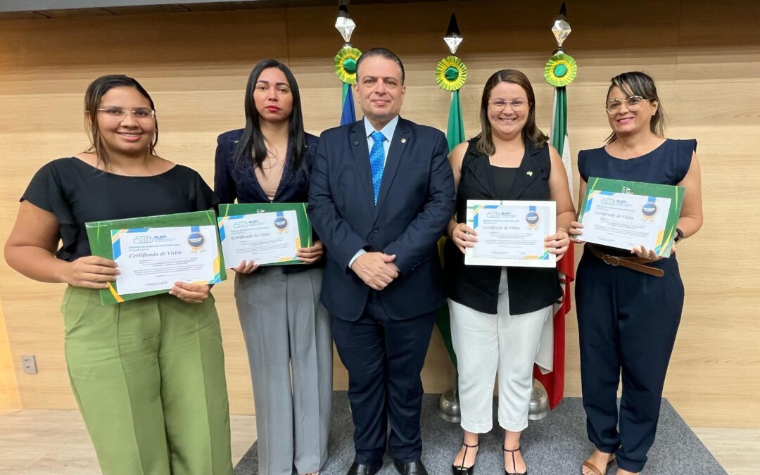 Deputado Gessivaldo lança programa de Estágio Visita para universitários na Alepi