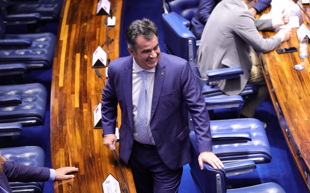 Senado aprova PL de Ciro Nogueira que garante acesso de cães de assistência