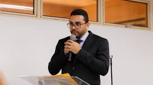 Prefeito Jean Carlos é cassado por abuso de poder econômino