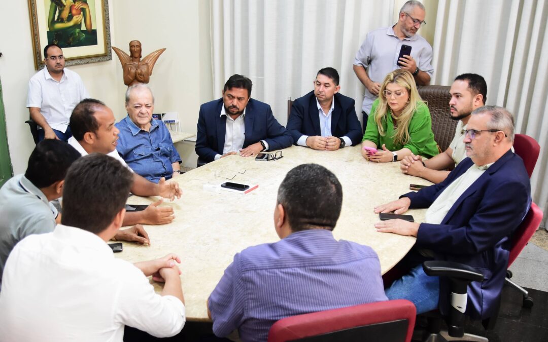 Prefeito Silvio ouve vereadores sobre ações no Aterro Sanitário