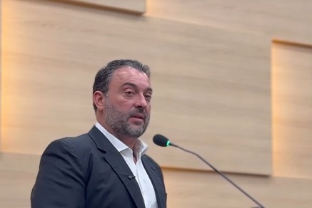 Deputado Átila reúne prefeitos e líderes em educação na ALEPI