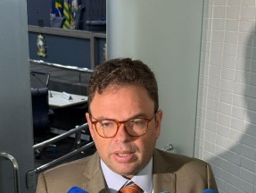 Aluísio Sampaio articula fomento ao setor de saúde em Teresina