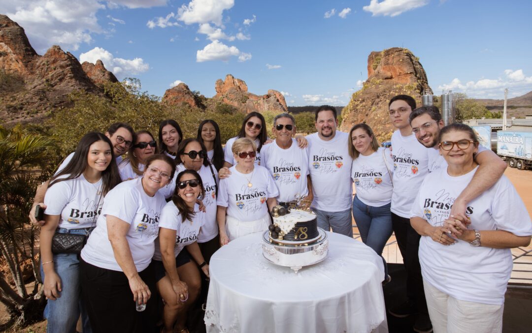 Belê Medeiros reúne família para festejar Gil Paraibano