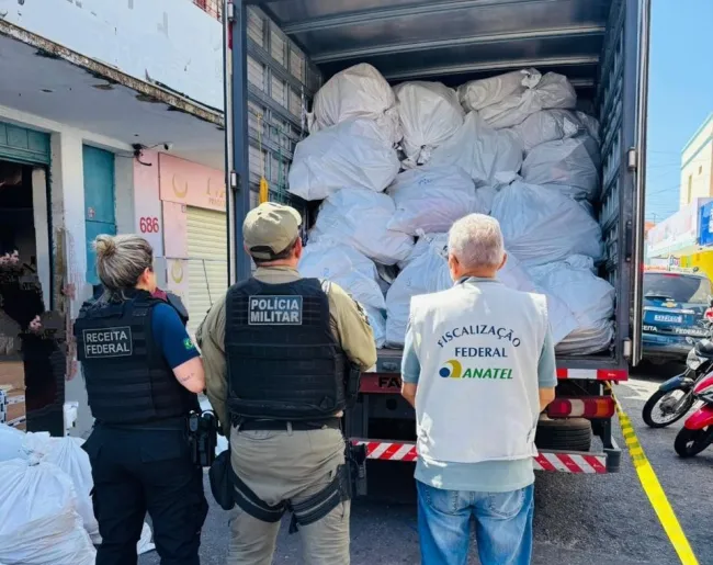 Receita Federal apreende mais de 500 sacos de mercadorias falsificadas em Parnaíba