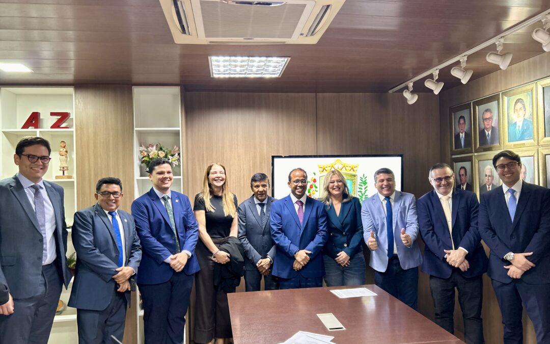 Samantha e Pedro reassumem mandato na Câmara