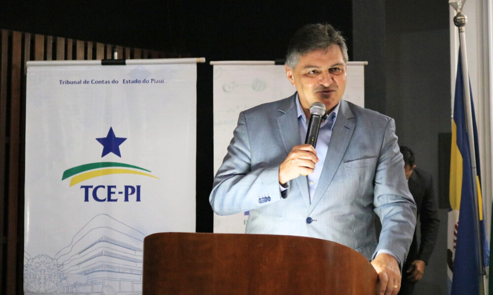 Presidente Kennedy aborda controle, emendas e resíduos em Congresso de Vereadores