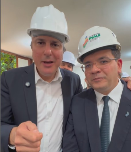 Ministro da educação anuncia curso de medicina de Floriano em Teresina