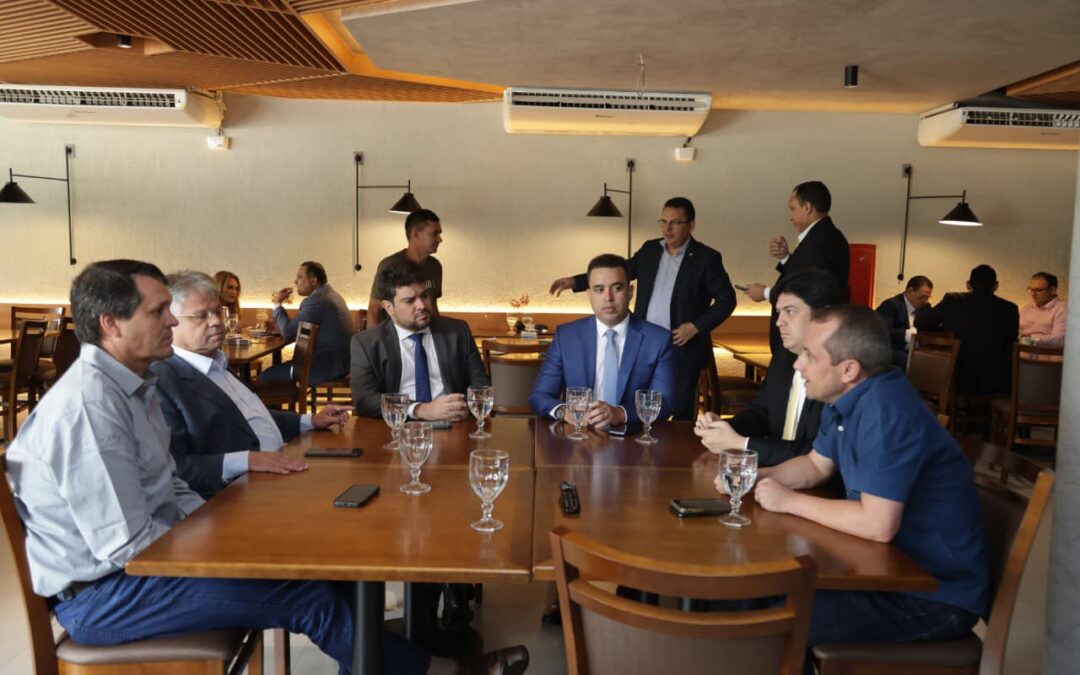 Presidente da Aprosoja recepciona Deputados em Bom Jesus