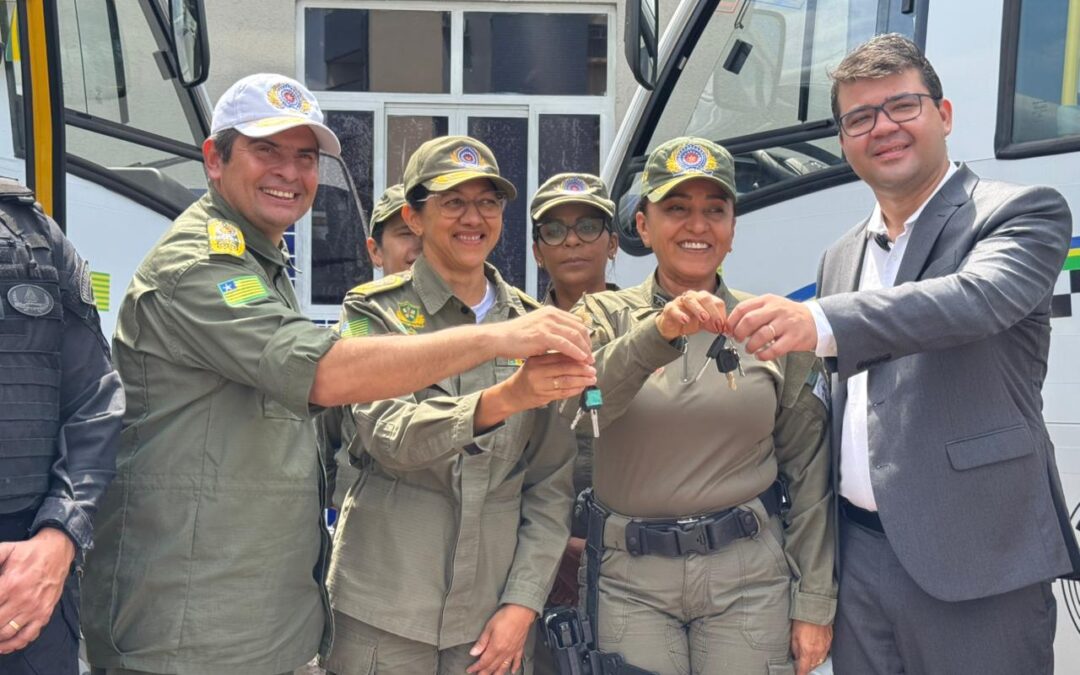 Chico Lucas inaugura Comando de Polícia Comunitária