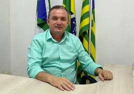 Prefeito Murilo(PT) é processado por promoção pessoal