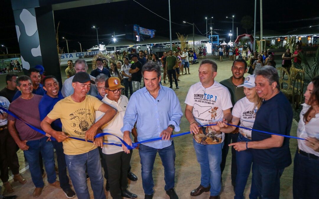 Senador Ciro inaugura obras em São José do Divino
