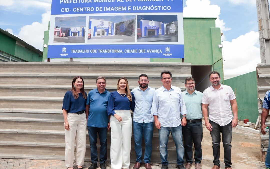 Senador Ciro participa de inauguração em Parnaíba