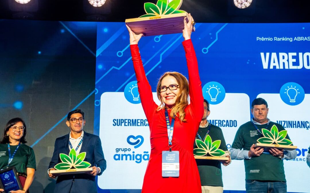 Van Fernandes recebe prêmio por excelência em segurança alimentar