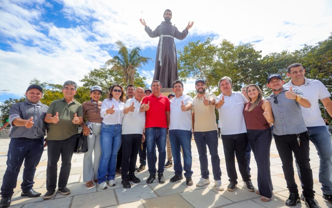 Governador Rafael, Deputado Júlio e prefeito João Arilson inauguram escola de Tempo Integral em Lagoa de São Francisco