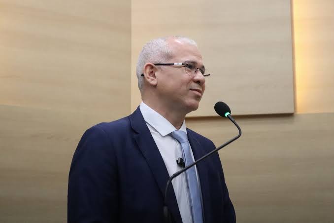 Deputado Tiago homenageia Procurador Felipe Ribeiro e Promotor Raimundo Martins