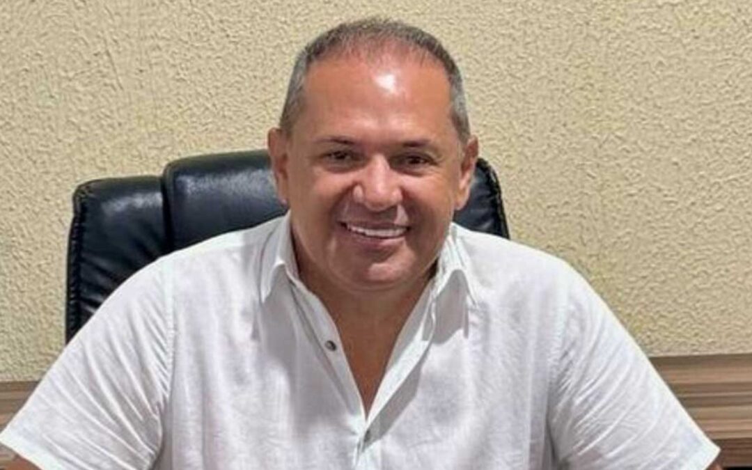 Justiça indisponibiliza bens do prefeito Acelino Moura